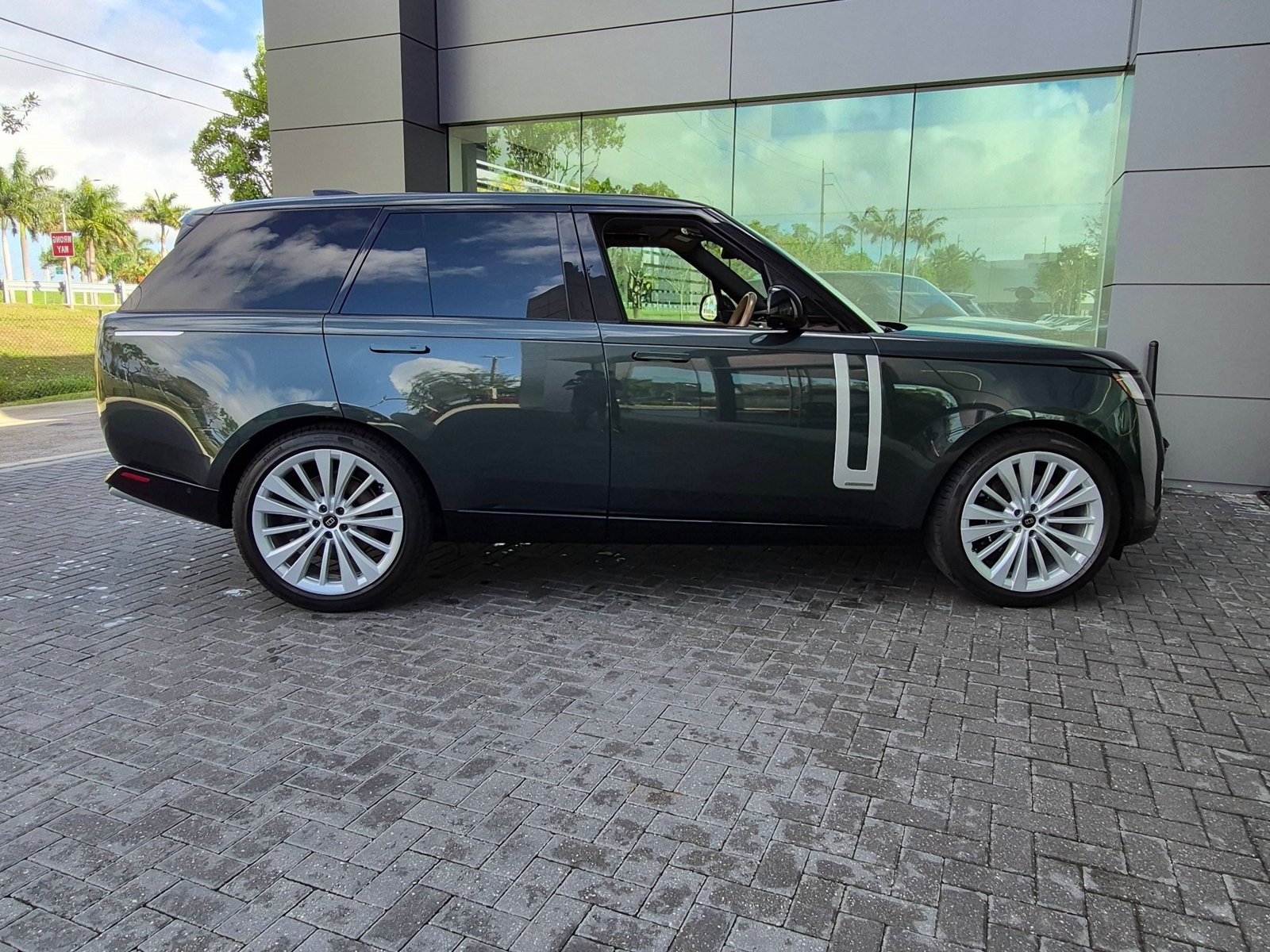 Used 2023 Land Rover Range Rover Autobiography Sport Utility