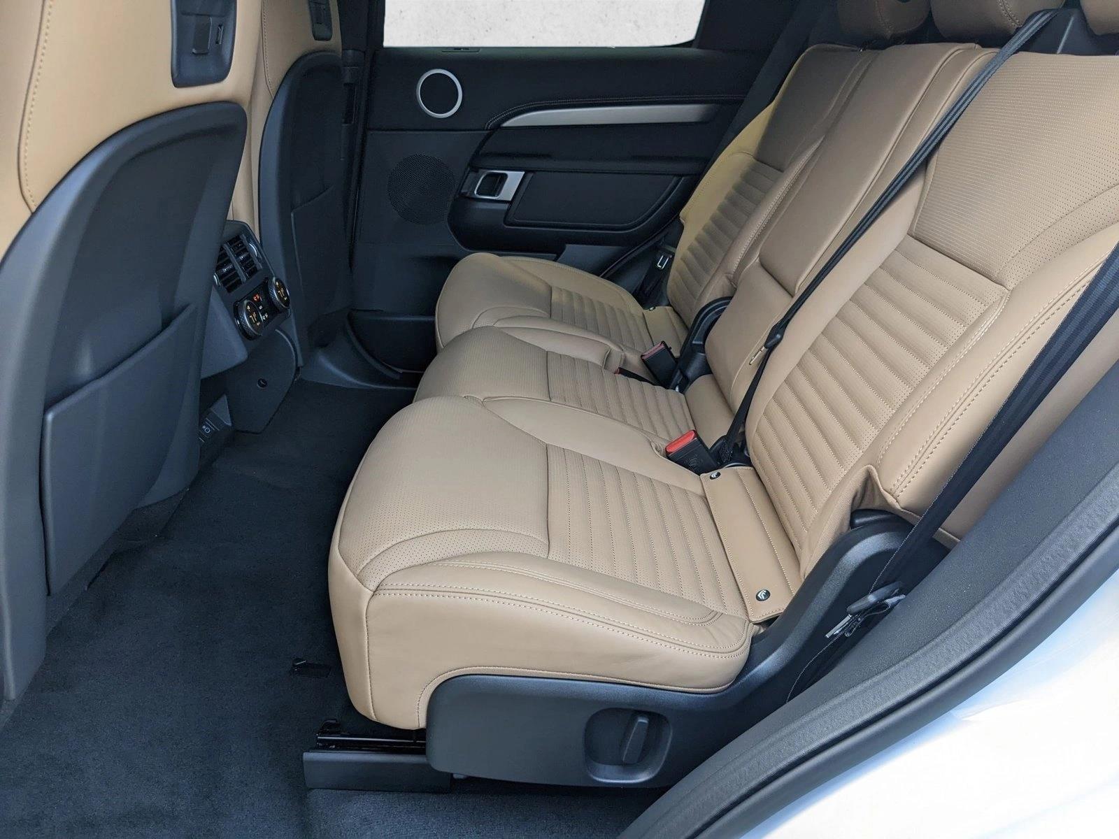 2025 Land Rover Discovery Dynamic SE - Photo 15