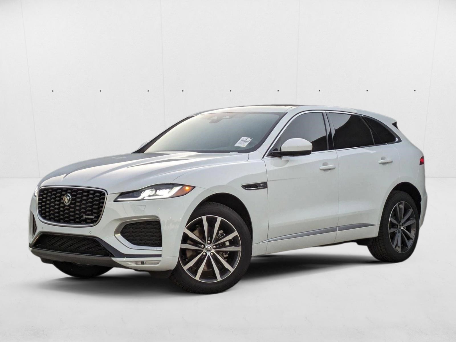 2025 Jaguar F-PACE P250 R-Dynamic S's photo