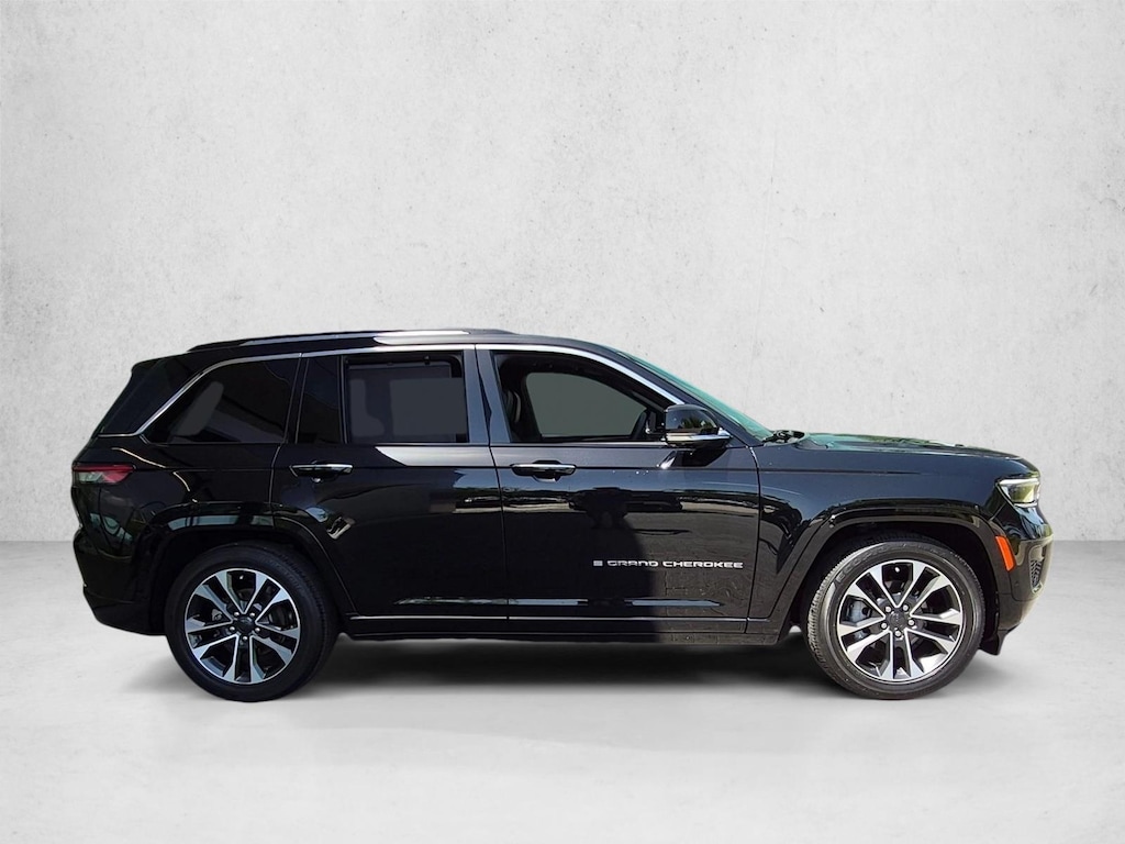 Used 2023 Jeep Grand Cherokee Overland Sport Utility