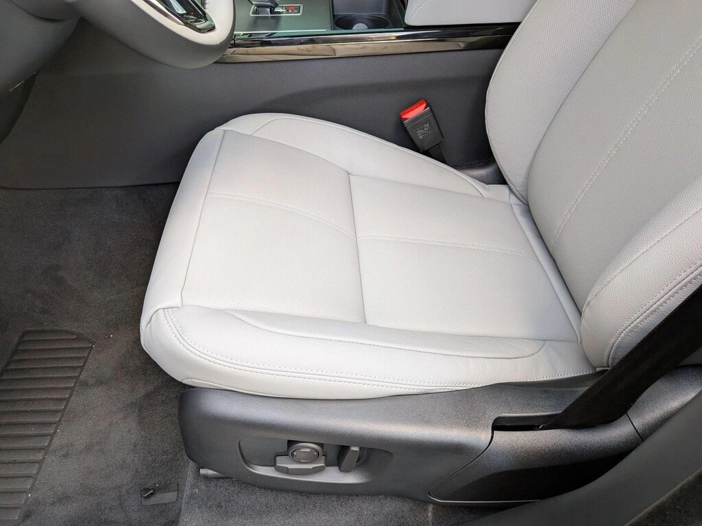 New 2026 Land Rover Range Rover Velar P250 S Sport Utility