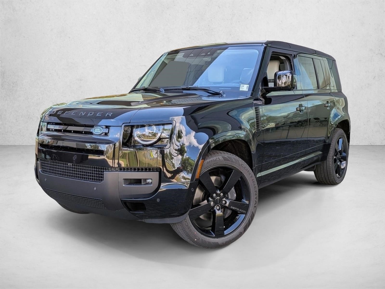 2026 Land Rover Defender X-Dynamic SE's photo