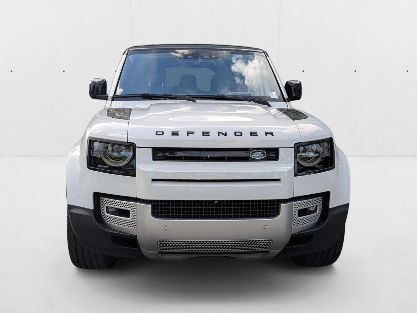 2020 Land Rover Defender 110 SE photo 2