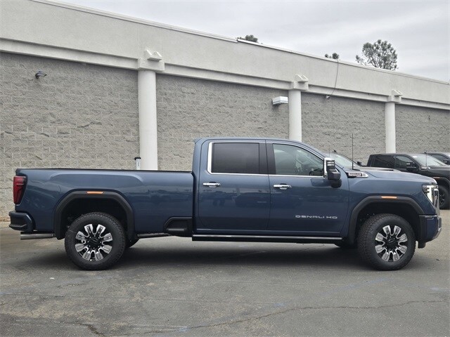 2026 Gmc Sierra 3500 HD Denali photo 3