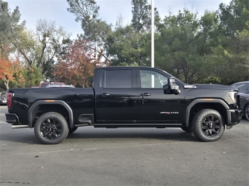 New 2026 GMC Sierra 2500 HD AT4 Truck Crew Cab