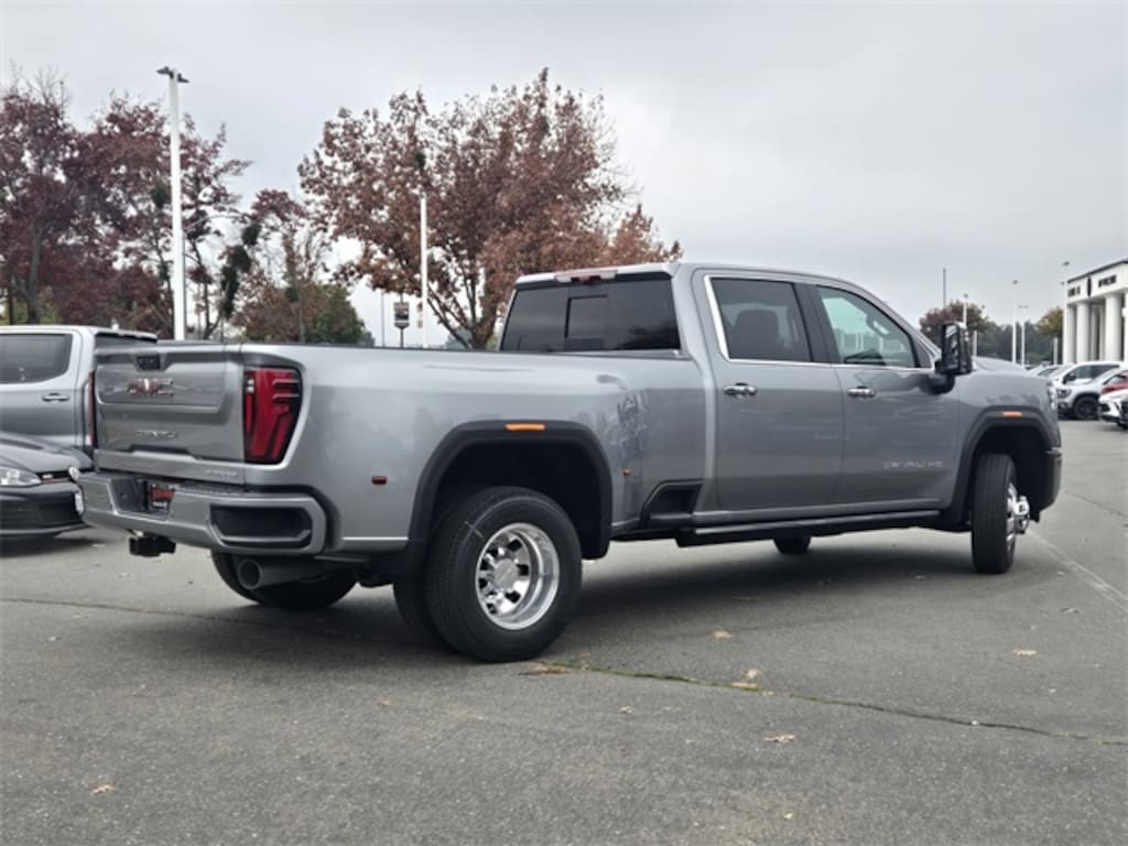 New 2026 GMC Sierra 3500 HD Denali Truck Crew Cab