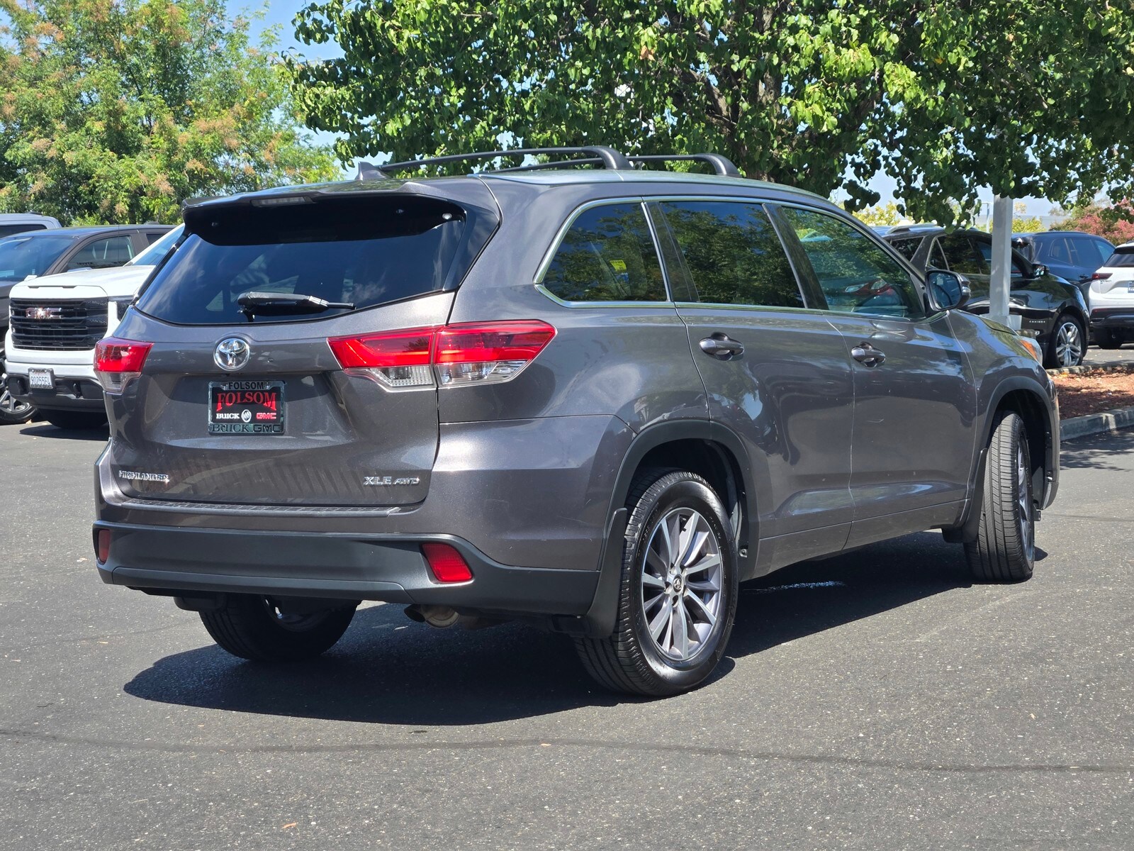 2017 Toyota Highlander XLE photo 3