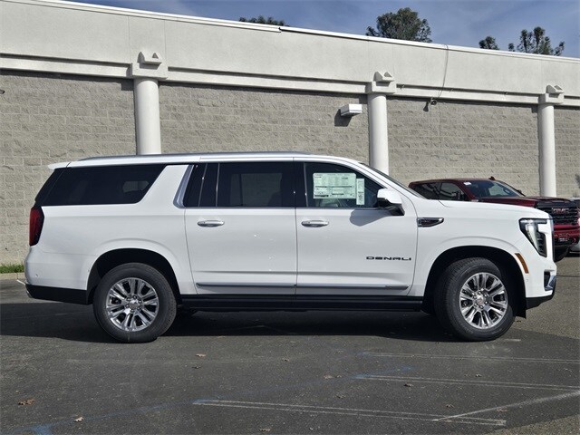 2026 Gmc Yukon XL Denali photo 3