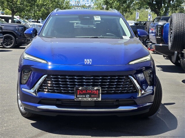 2025 Buick Envision Avenir photo 2