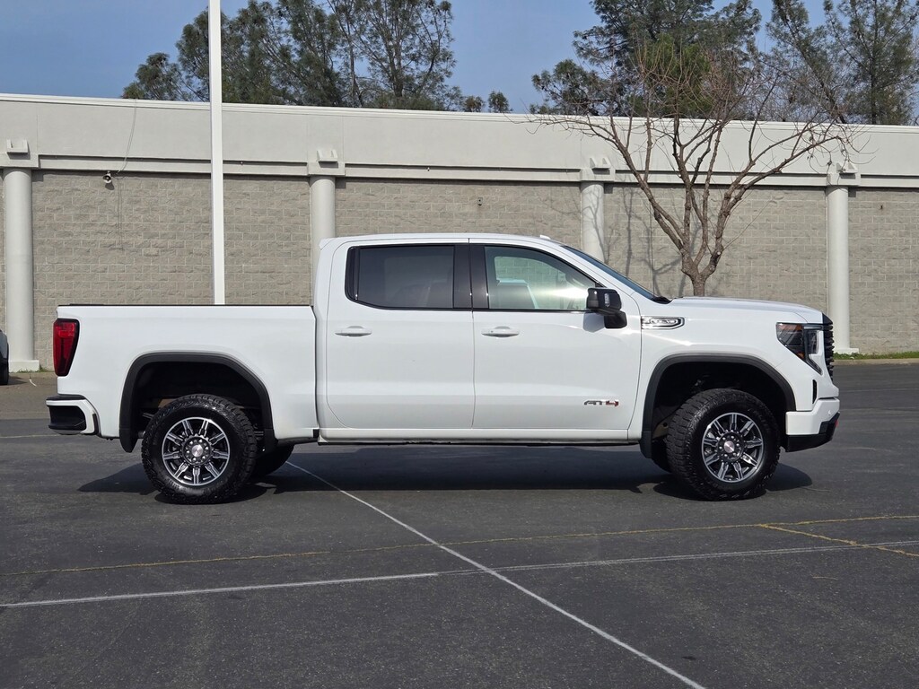 Used 2025 GMC Sierra 1500 AT4 Truck Crew Cab