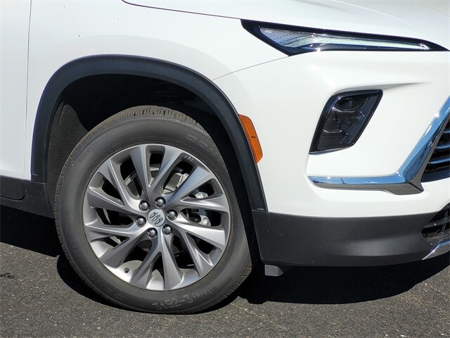 2025 Buick Enclave Preferred photo 3