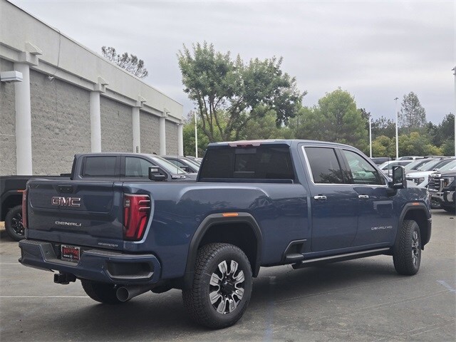 2026 Gmc Sierra 3500 HD Denali photo 4
