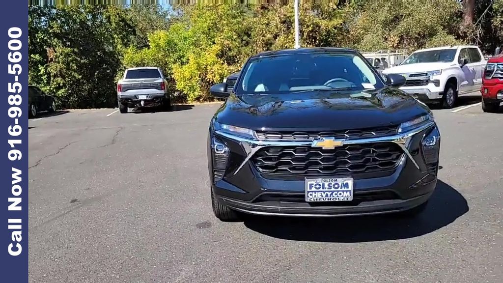 2026 Chevrolet Trax LS photo 3