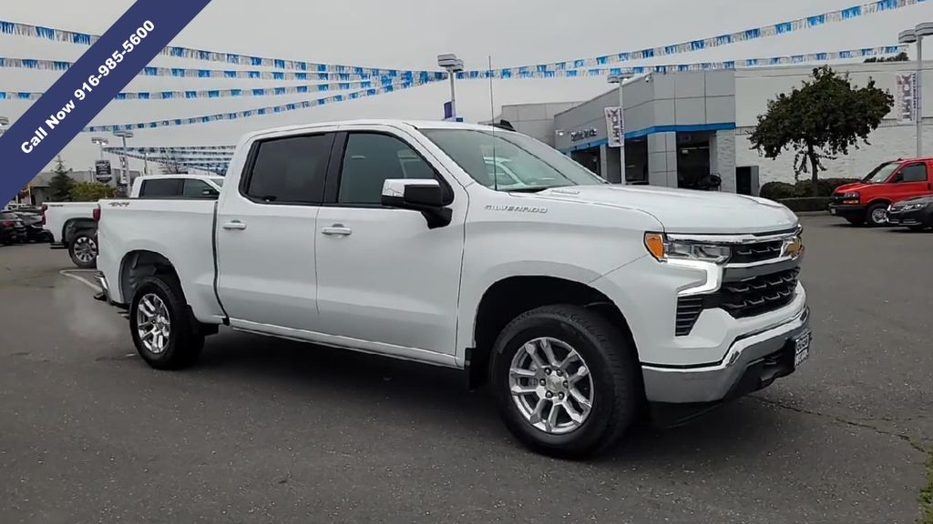 2026 Chevrolet Silverado 1500 LT photo 2