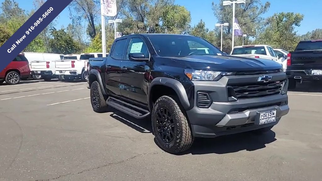 2026 Chevrolet Colorado Trail Boss photo 2