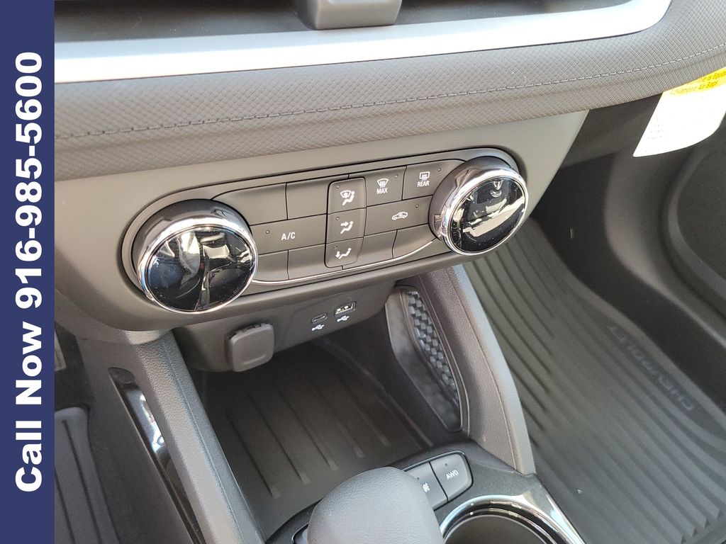 2026 Chevrolet Trailblazer LS photo 3