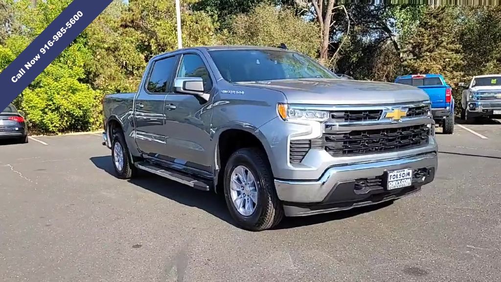 2025 Chevrolet Silverado 1500 LT photo 2