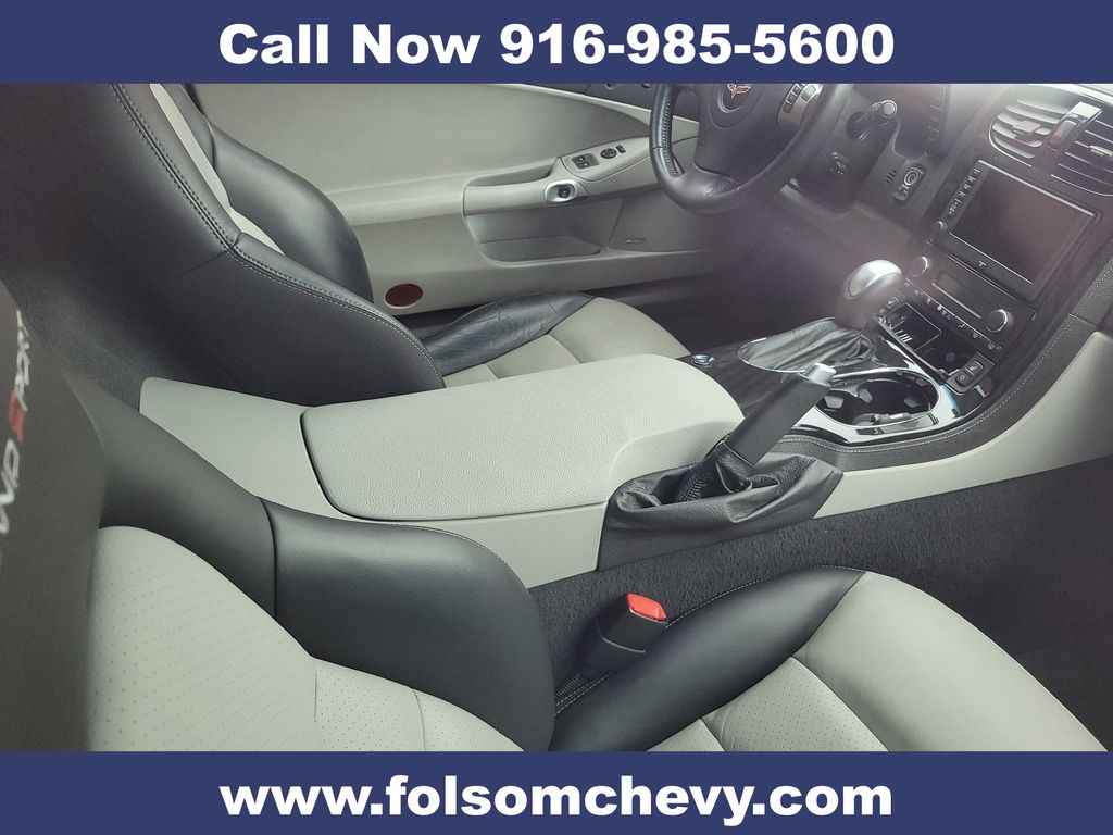 2010 Chevrolet Corvette Grand Sport Coupe photo 3