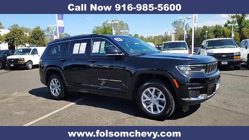 2022 Jeep Grand Cherokee Limited photo 2