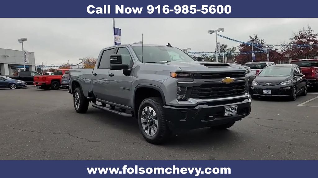 2026 Chevrolet Silverado 2500HD Custom photo 2