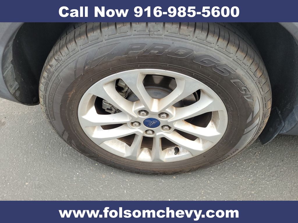 2020 Ford Escape SE photo 3