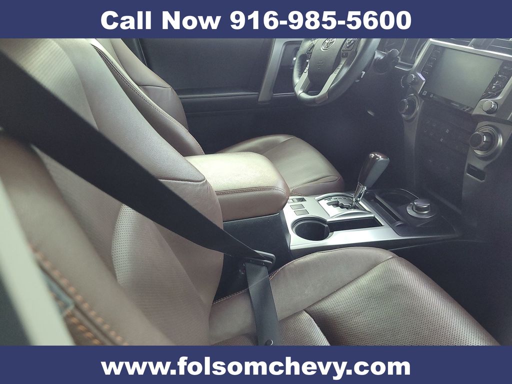 2022 Toyota 4Runner Limited photo 3