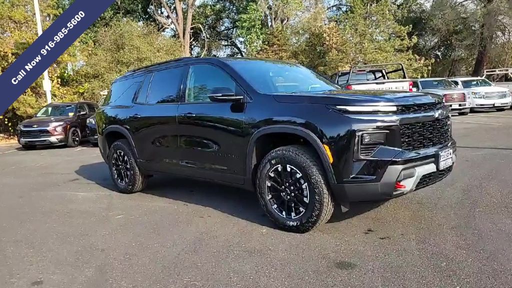 2026 Chevrolet Traverse Z71 photo 2