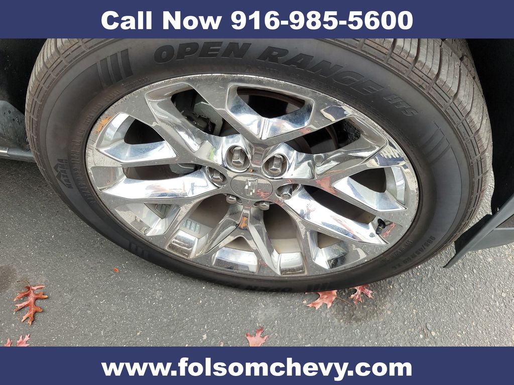 2017 Cadillac Escalade ESV Platinum photo 2