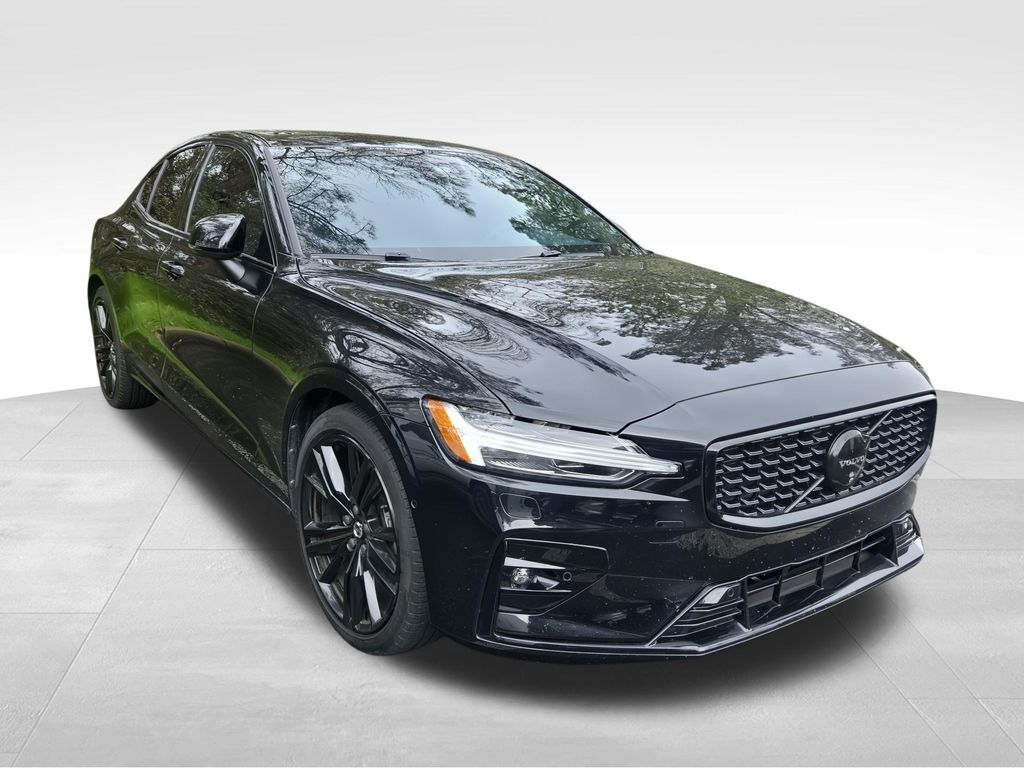 2024 Volvo S60 Plus