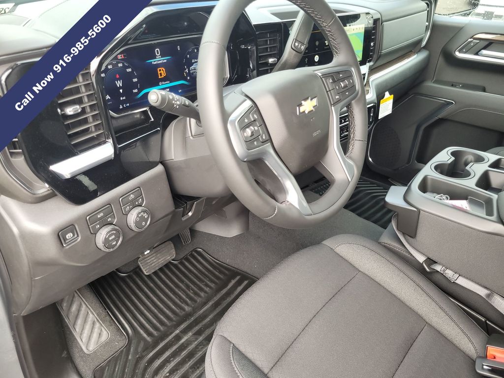 2026 Chevrolet Silverado 1500 LT photo 2