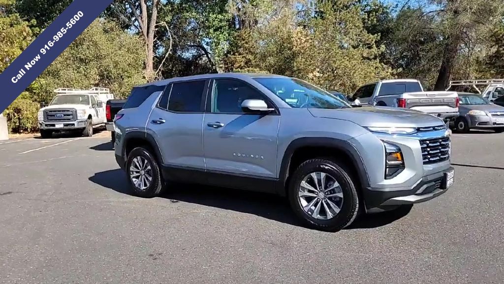 2026 Chevrolet Equinox LT photo 2