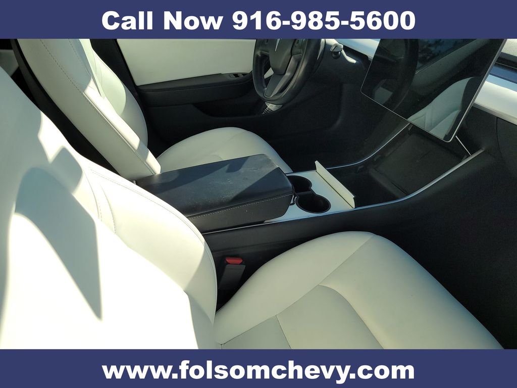 2018 Tesla Model 3 photo 3