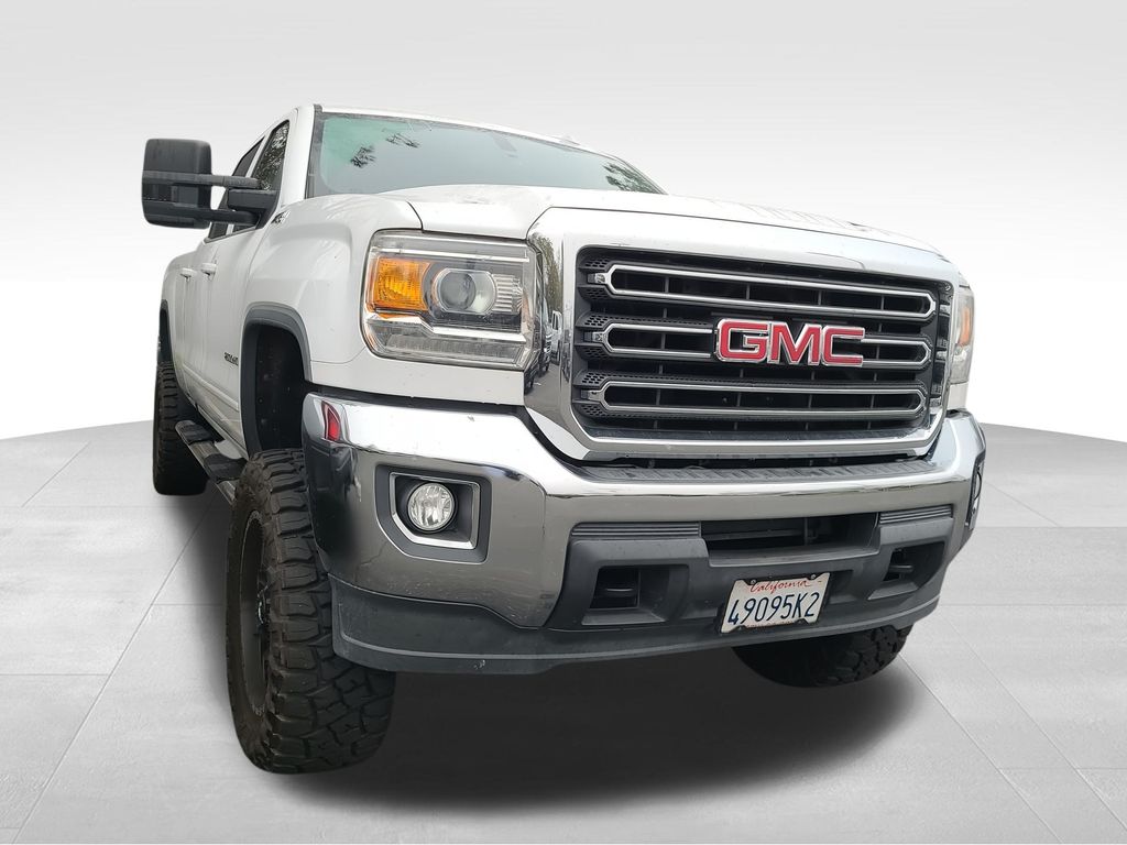 2018 GMC Sierra 2500HD SLE's photo
