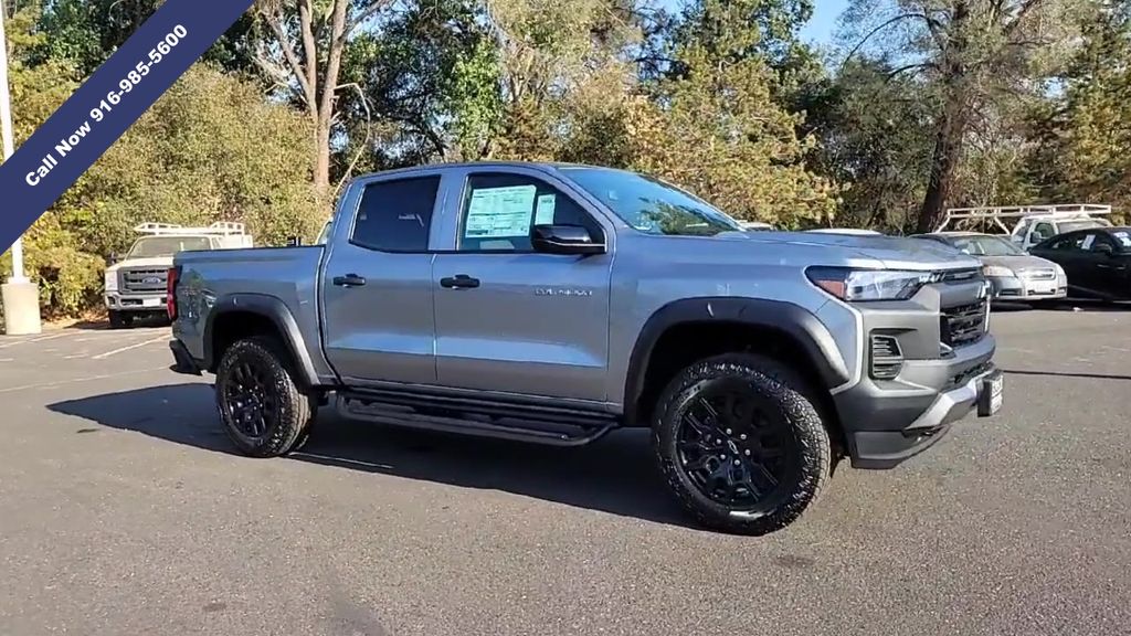 2026 Chevrolet Colorado Trail Boss photo 2