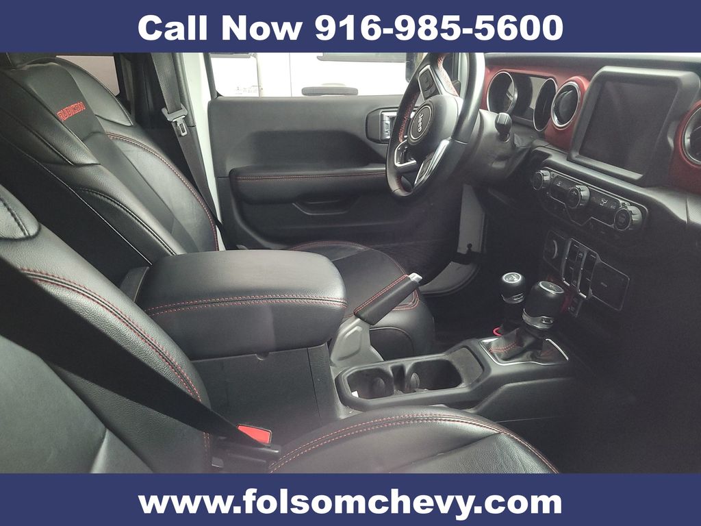 2022 Jeep Gladiator Rubicon photo 2