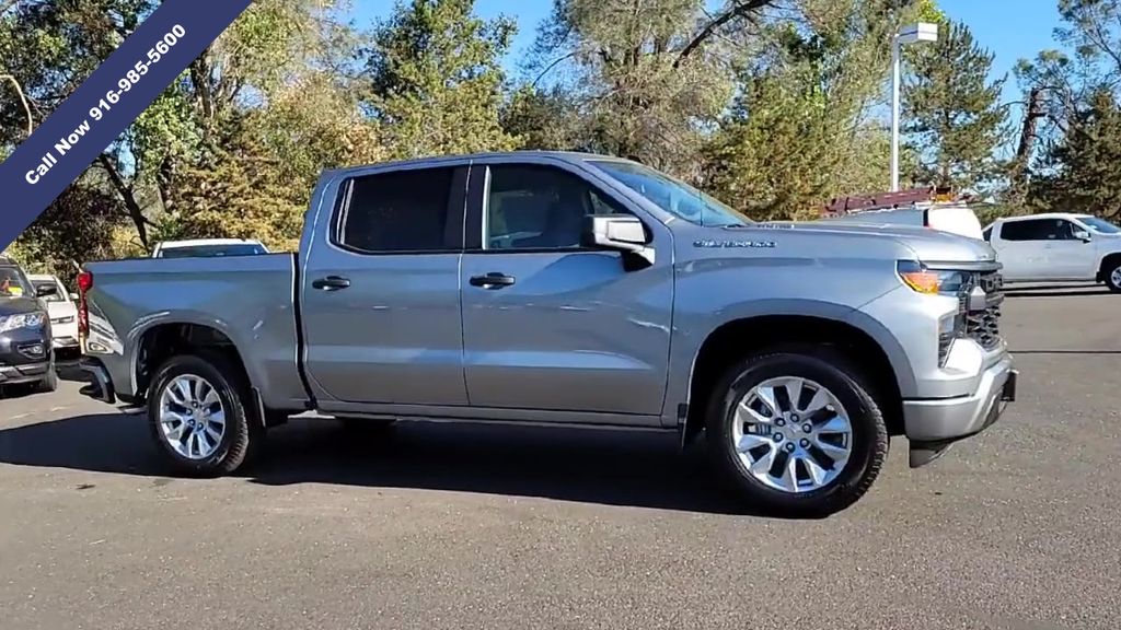 2026 Chevrolet Silverado 1500 Custom photo 2