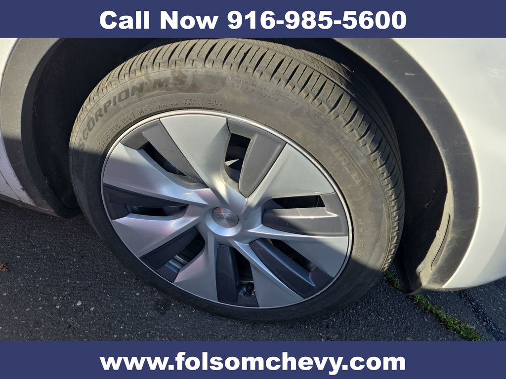 Used 2024 Tesla Model Y Long Range with VIN 7SAYGDEE8RA255486 for sale in Kansas City