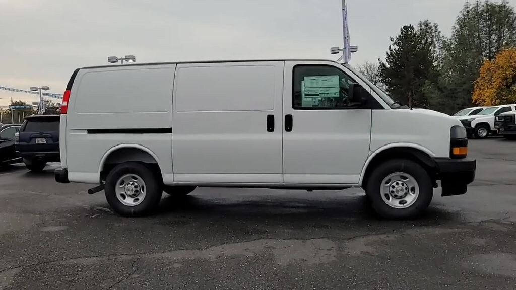 New 2025 Chevrolet Express 2500 Work Van Van Cargo Van