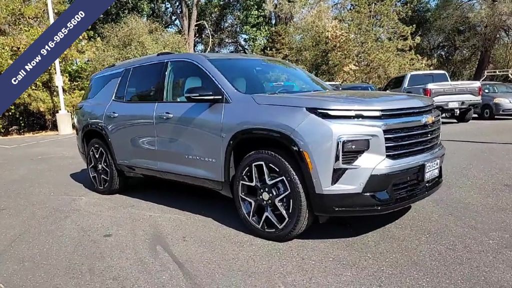 2026 Chevrolet Traverse High Country photo 2