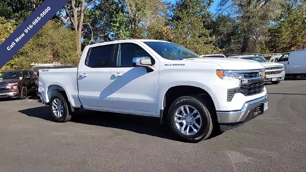 2026 Chevrolet Silverado 1500 LT photo 2