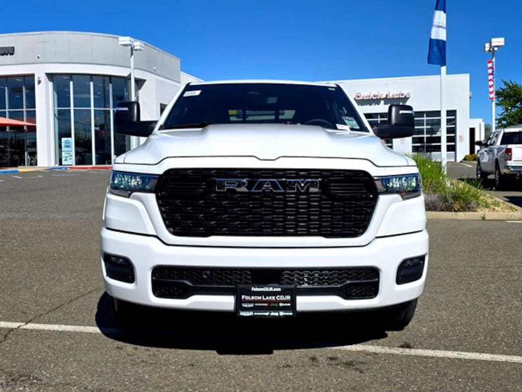 New 2026 Ram 1500 BIG HORN CREW CAB 4X4 5'7 BOX Pickup