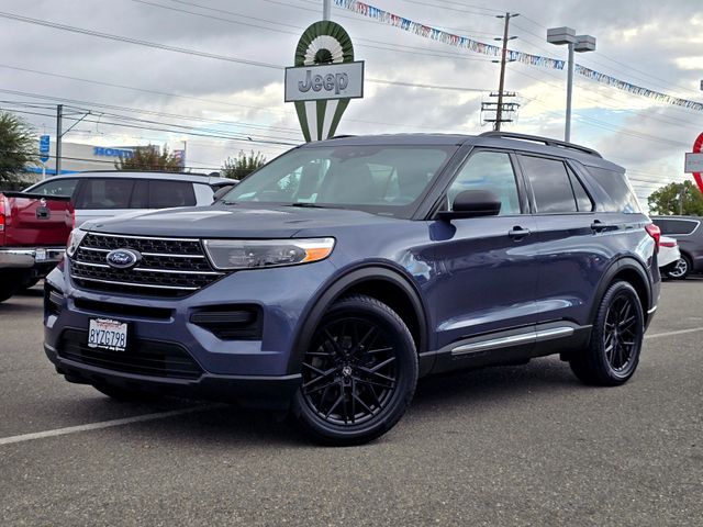 2021 Ford Explorer XLT photo 2