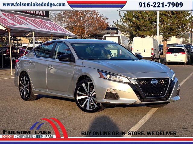 2022 Nissan Altima SR