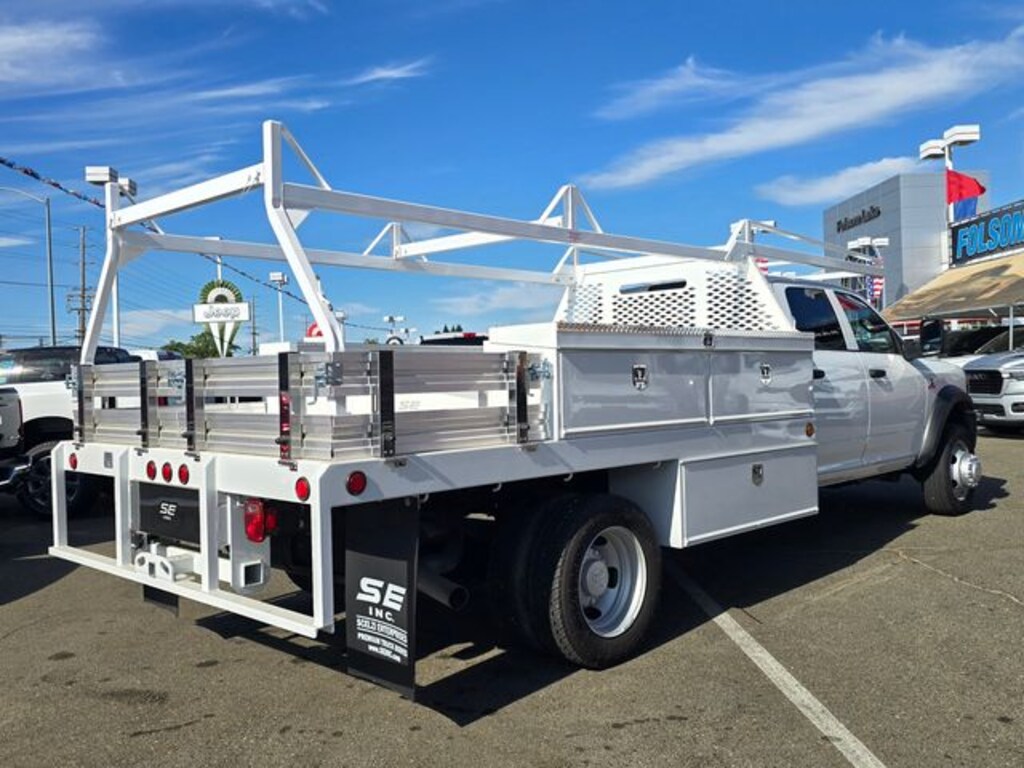 New 2026 Ram 5500 TRADESMAN CHASSIS CREW CAB 4X4 84' CA Pickup