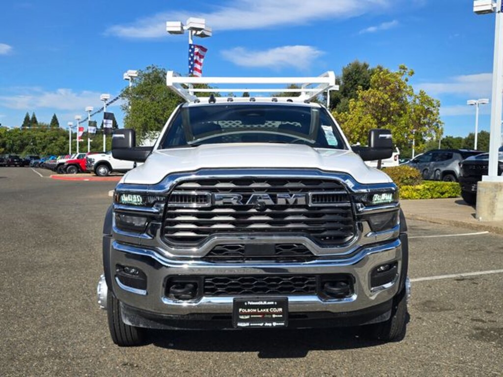 New 2026 Ram 5500 TRADESMAN CHASSIS CREW CAB 4X4 84' CA Pickup