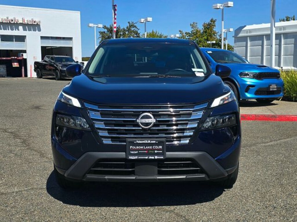 Used 2025 Nissan Rogue SV SUV