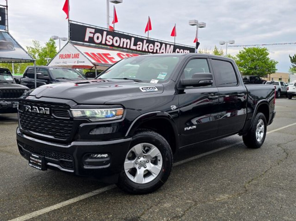 New 2026 Ram 1500 BIG HORN CREW CAB 4X4 5'7 BOX Pickup