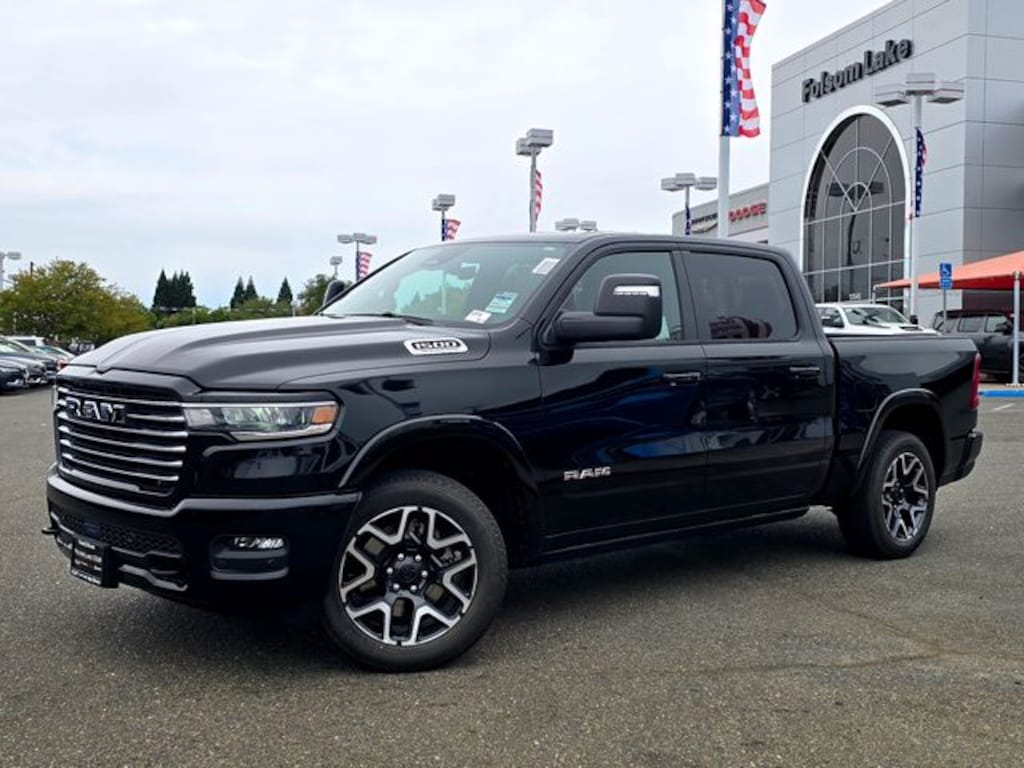 New 2026 Ram 1500 LARAMIE CREW CAB 4X4 5'7 BOX Pickup