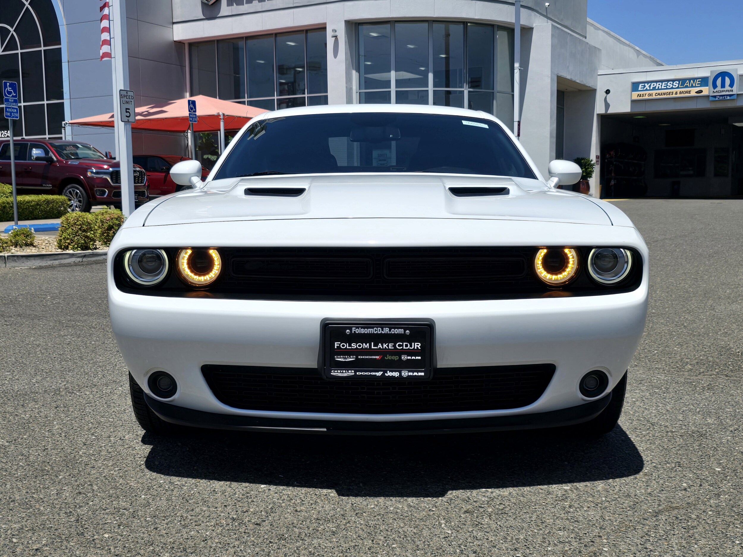 2021 Dodge Challenger SXT photo 2