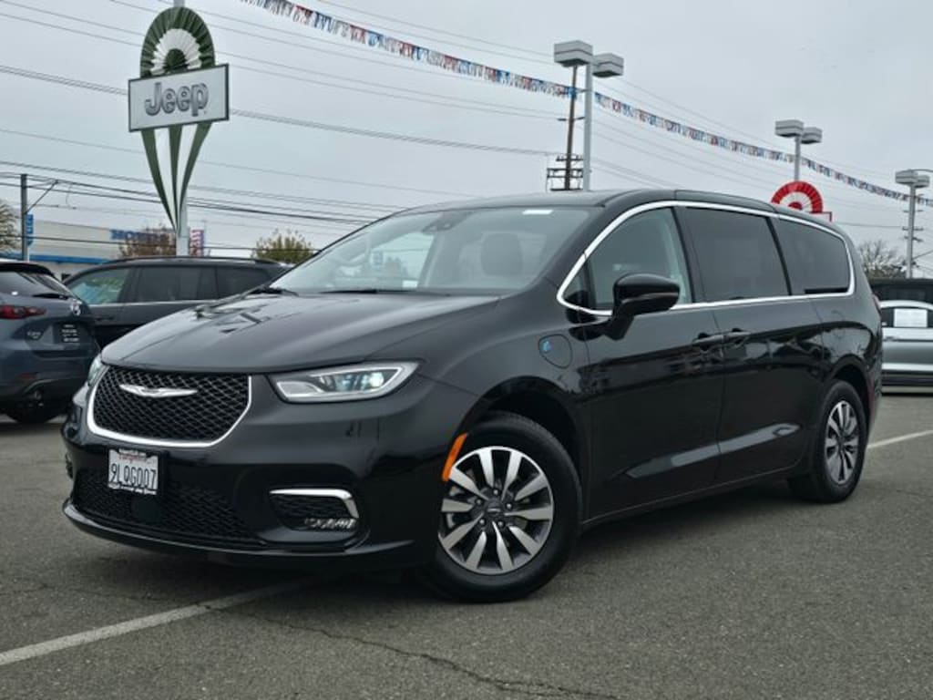 Certified 2024 Chrysler Pacifica Hybrid Select Minivan/Van